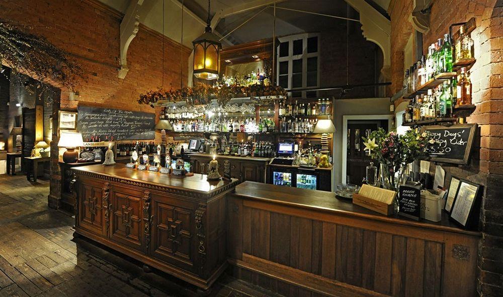 The Cholmondeley Arms Wrenbury Exterior photo