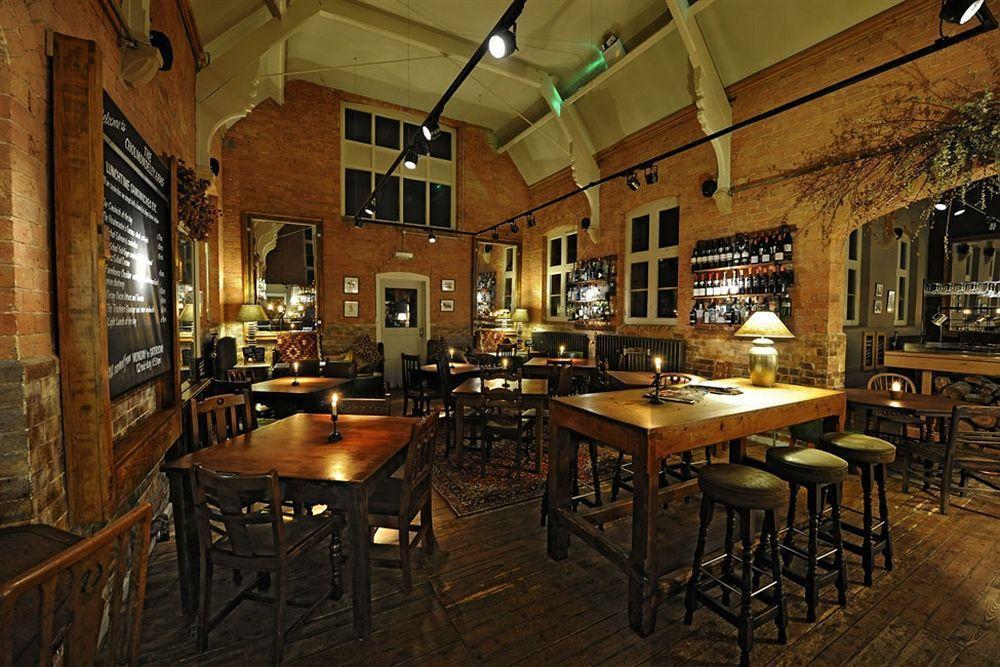 The Cholmondeley Arms Wrenbury Exterior photo